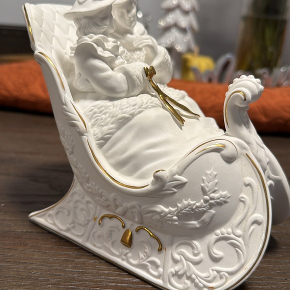 The Lenox White Christmas Music Box - Picture 5 of 12